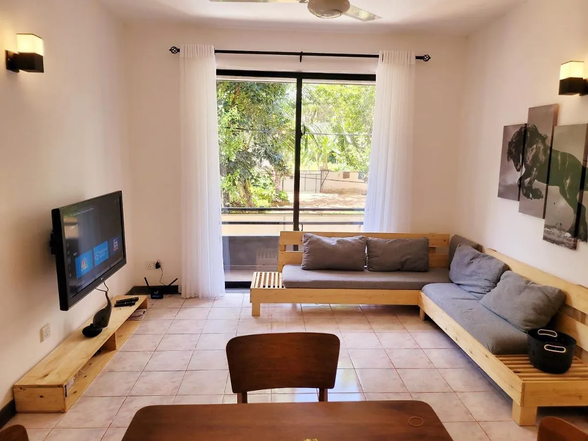 Lovely Apartment In Relaxing Homey Environment Pannipitiya