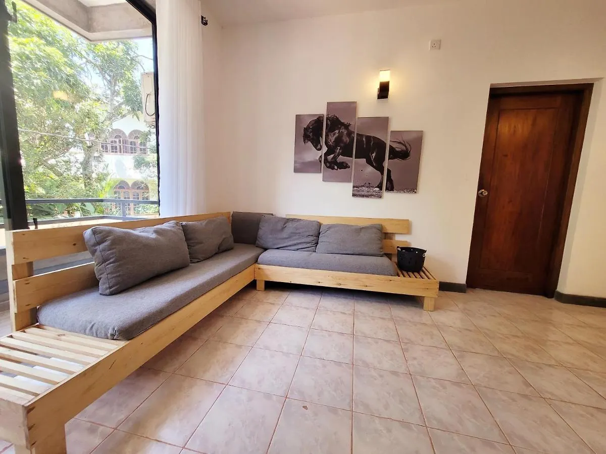 Lovely Apartment In Relaxing Homey Environment Pannipitiya 0*,